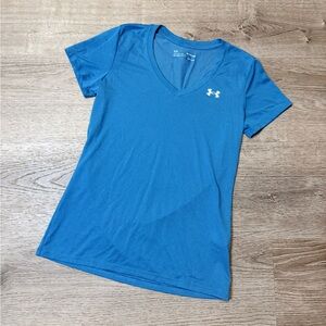 •UNDER ARMOUR• V NECK TEE